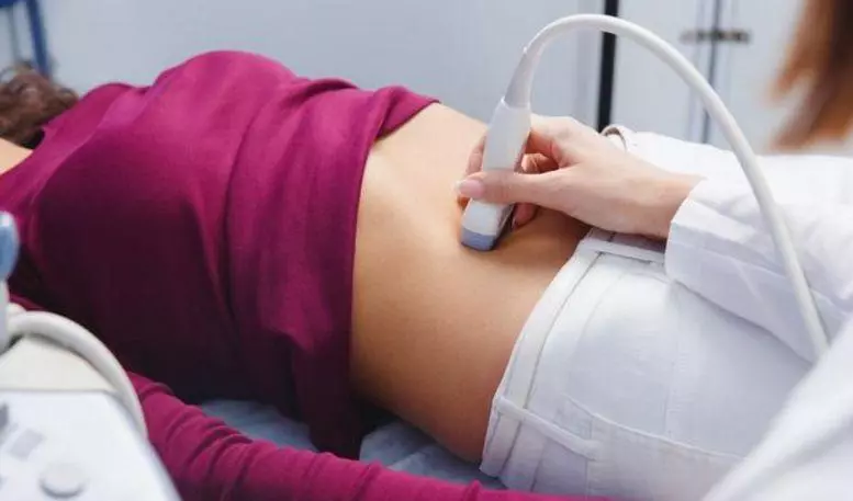 19歲女孩,查出宮頸癌,醫生再次警告:年輕人在一起,切莫太著急