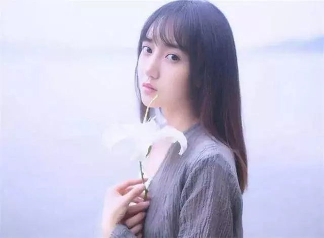 自孩子出生後 老公就沒回家睡 她找婆婆哭訴 婆婆什麼都沒說 開抽屜 懵了
