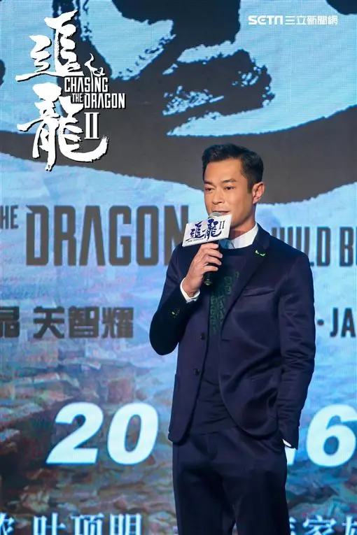 影帝鬥戲吃榴槤!古天樂臥底梁家輝:錢多到可以推起來