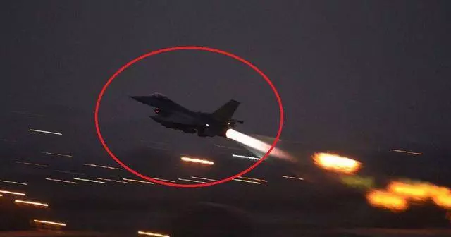 美國小弟突然不宣而戰,戰機衝進鄰國一頓狂轟濫炸,6千援軍嚴陣以待