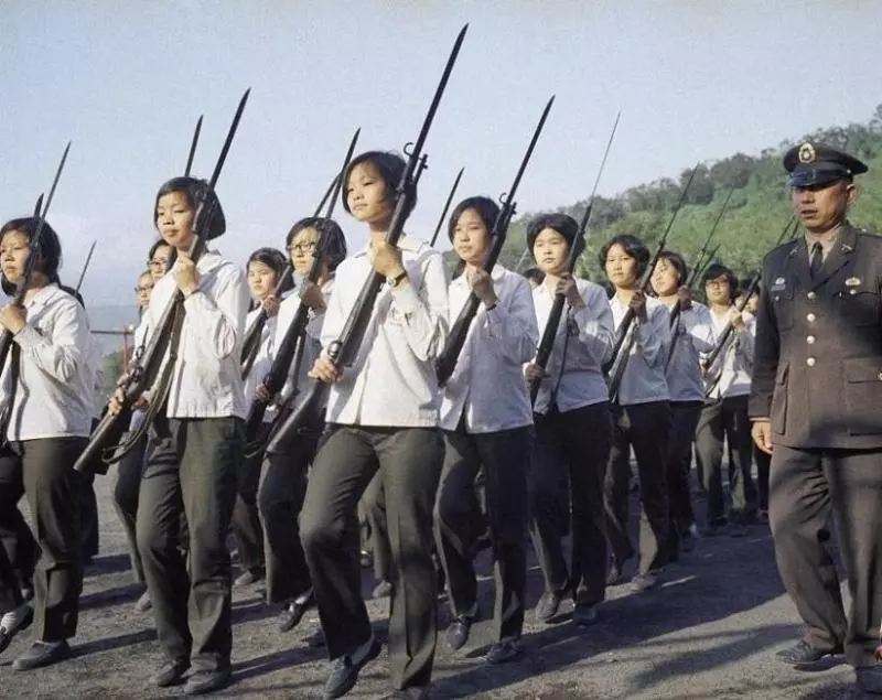 鏡頭下!一名日本人拍攝的1979年臺灣:陌生又熟悉,圖 8 的新娘太美不敢看...