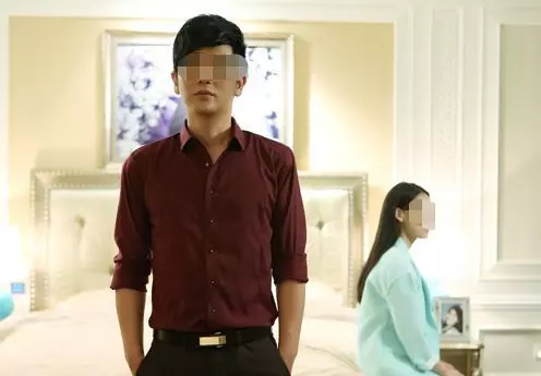 婚後才發現妻子只有一側乳房,他選擇離婚,出民政局才發現中計