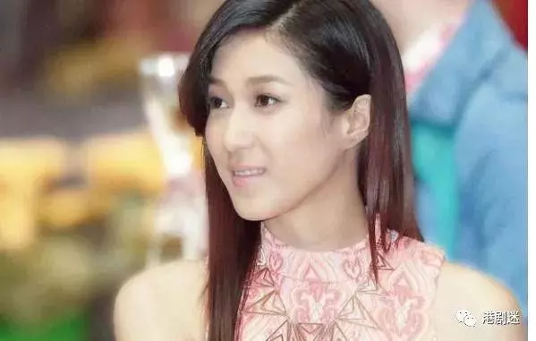 誰還記得當年TVB五花,之前演技最差的她,如今比胡杏兒還混的好