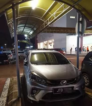 【新山Bukit Indah Aeon】新車不能淋到雨!所以Park這裡......