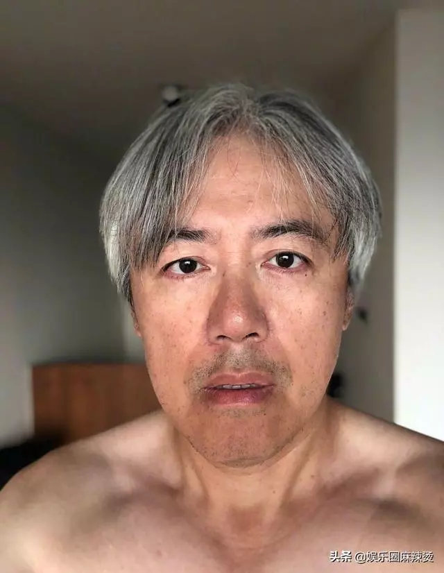 情歌王子也老了,張宇52歲生日曬素顏照,滿頭白髮一臉「老年斑」!!!