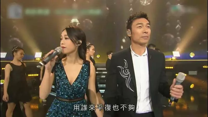 驅狐行動!萬人聯署要TVB炒黃心穎、當眾道歉