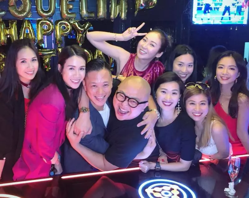 莊思敏生日大搞Party!胡杏兒老公超有異性緣被女圍?還公然抱著TA!
