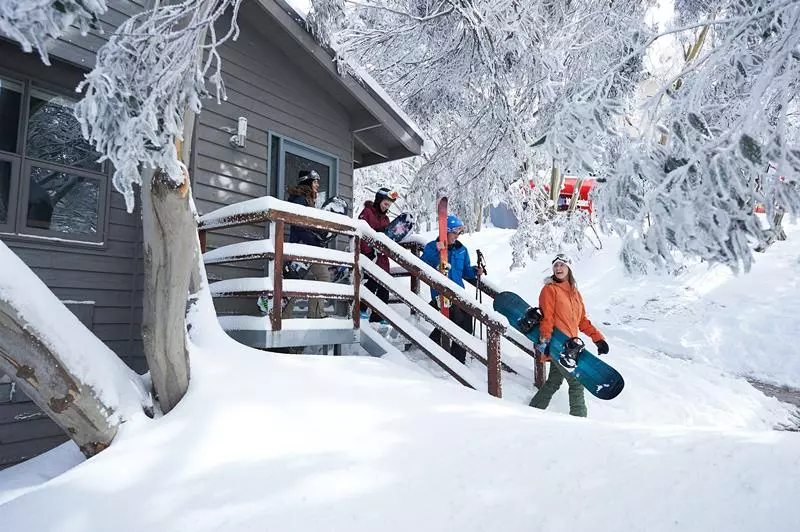 一生必去一次❗澳洲隱藏版景點Mt Buller雪山❄讓你夏天也能"任性"滑雪, 超爽??