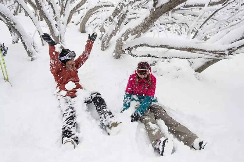 一生必去一次❗澳洲隱藏版景點Mt Buller雪山❄讓你夏天也能"任性"滑雪, 超爽??