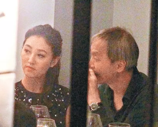 差40年爺孫戀結束 前港姐與15億身家富豪離婚