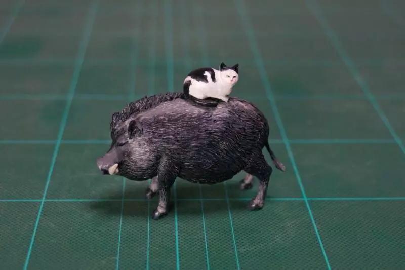 日本藝術家神還原「動物梗圖→超萌扭蛋」!實體「右鉤拳柴犬」網友被療癒敲碗:跪求量產我一次買
