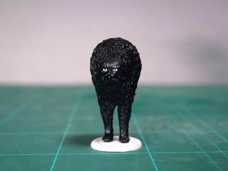 日本藝術家神還原「動物梗圖→超萌扭蛋」!實體「右鉤拳柴犬」網友被療癒敲碗:跪求量產我一次買