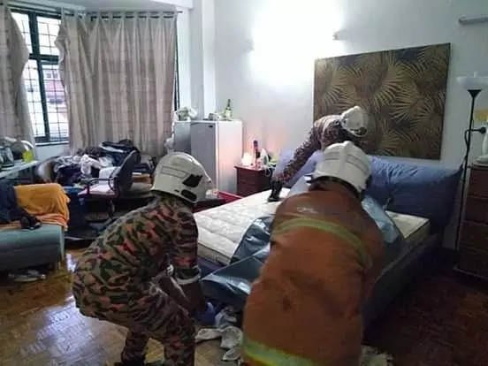 惡臭難抵-鄰居揭發華裔男陳屍排屋