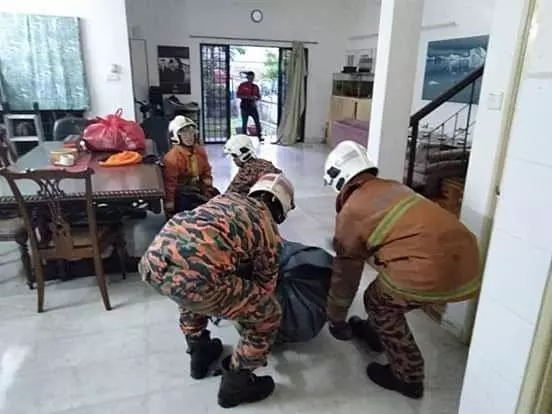 惡臭難抵-鄰居揭發華裔男陳屍排屋