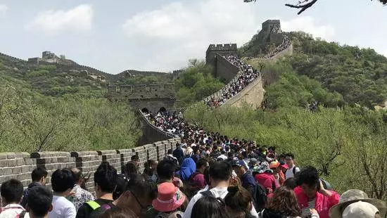 五一長假 長城清出18噸垃圾