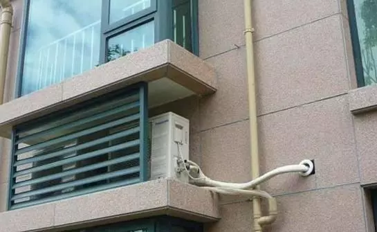 空調這樣裝電費蹭蹭漲,電錶小哥說這樣做,你家電費全小區最低!