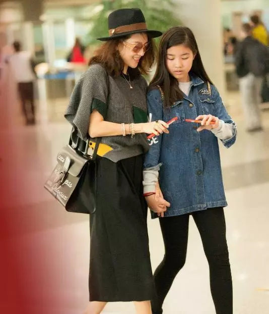汪峰前妻葛薈婕發文:我女兒竟看上了後媽!網友:後媽實至名歸!