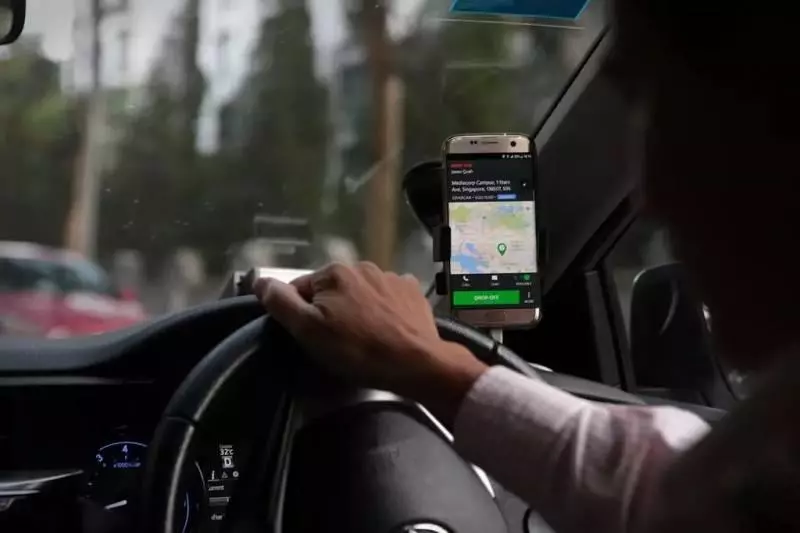 《新加坡》Grab竟然成了「約炮」神器?只要幫客戶…一次就給50新幣