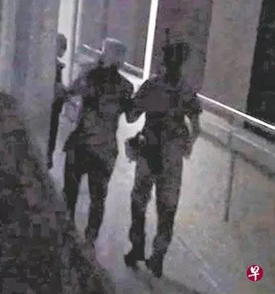 《變態》男子半夜強行開門爆粗口 脫衣褲躺走廊 嚇壞少婦急報警