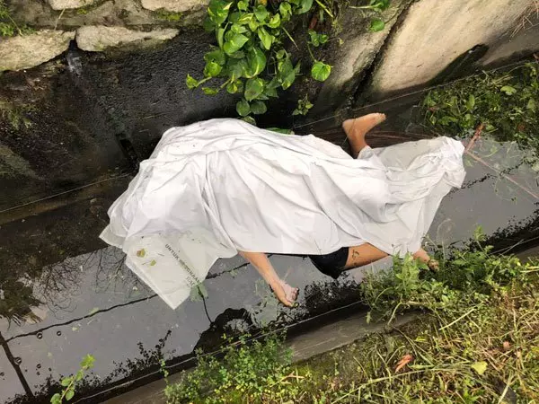 《悲》摩哆翻落深溝 華男回不了家......