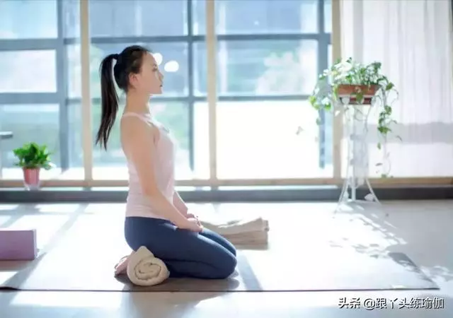 餐後5分鐘,跪一跪就可以幫助消化、恢復精力