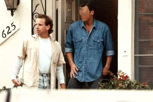 前FBI臥底警探公開最真實的26年臥底秘辛,「跟《無間道》一樣刺激又危險的情節」讓人邊看邊冒冷汗啊!三小???
