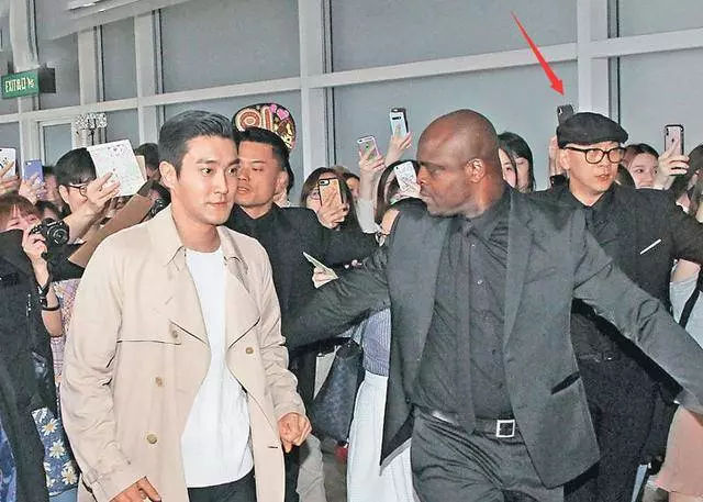 TVB綠葉跨界做保鏢,直言收入比做藝員多