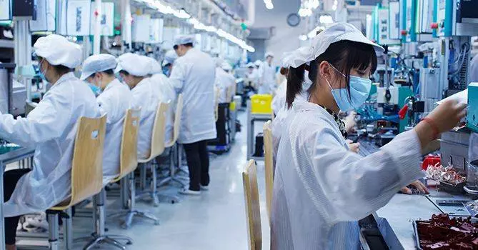 被中國製造「卡脖子」?西方陷入了兩難境地,想自保,卻束手無策