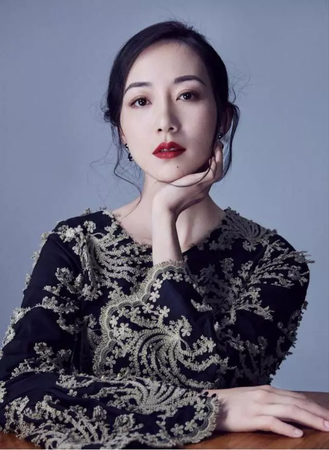 47歲古天樂新戀情被曝光,沒想到女友竟是她,兩人互動超寵溺