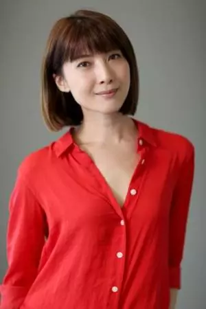 不讓家人曝光 「」歐萱「」制止偷拍行為