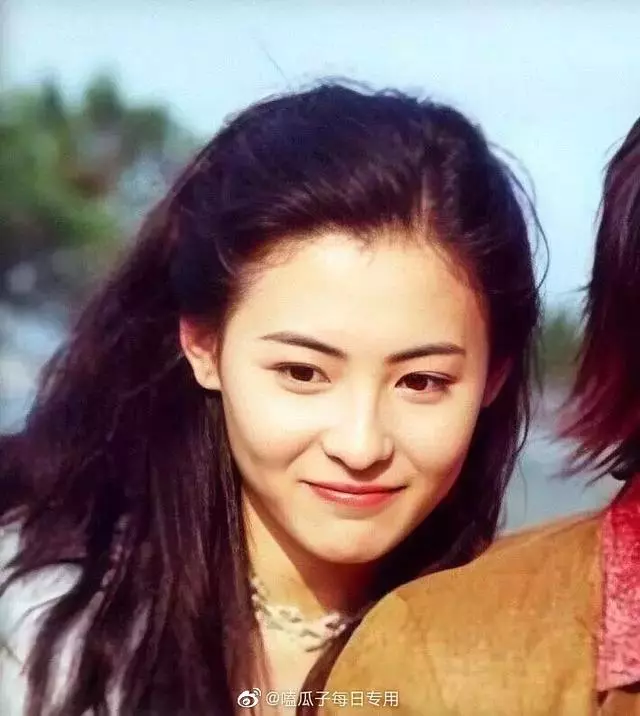 AI修復謝霆鋒和家人合照,又蘇又嫩簡直小Q本Q,和初戀牽手好甜啊