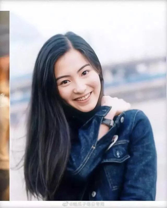 AI修復謝霆鋒和家人合照,又蘇又嫩簡直小Q本Q,和初戀牽手好甜啊