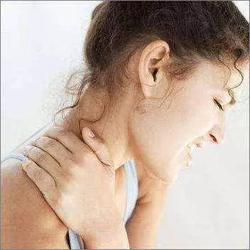 噎到、落枕、腳抽筋、腳麻如何自救?4個秘方一次送給你,花2分鐘學起來,很受用