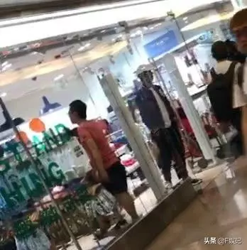 胡杏兒挺6個月孕肚去購物,全程只看男嬰衣服難道二胎又懷兒子?