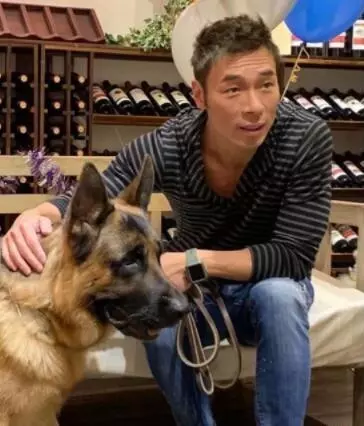 鄭秀文勞動節獨自健身淋漓大汗,神情落寞,鬱鬱寡歡,畫面悲傷,風波後臉上再無笑容~~~