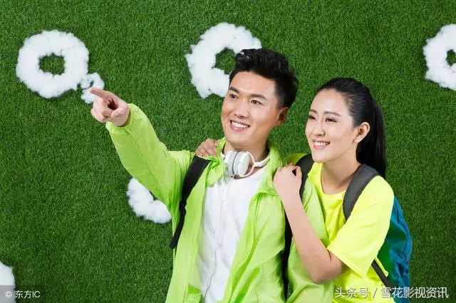 去民政局領證,工作人員看男友捂嘴偷笑,我一看男友脖子立刻走了