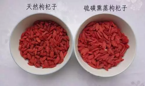 紅棗枸杞水的正確做法,經常喝能治腰疼,補氣養血安神,氣色越來越好,更年期的女人要多喝點