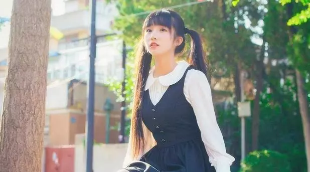 夏天的12星座女,愛你的方式各不同,射手座調皮,金牛座溫柔!