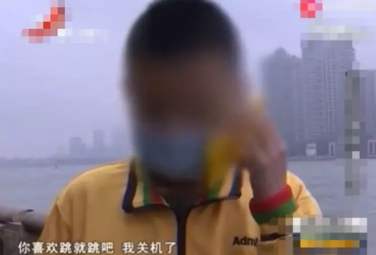「亡母」突然出現,叫了16年的父親變成哥哥,爺爺卻成了「生父」