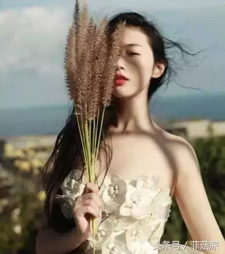 10種讓男人「慢性中毒」的女人,你是哪一種?
