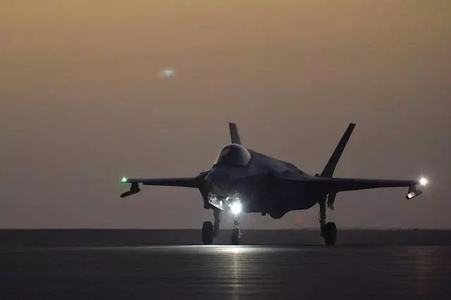 美五代機超低空突防,S400雷達毫無反應?大批士兵睡夢中喪生