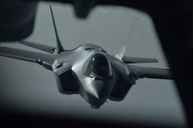 美五代機超低空突防,S400雷達毫無反應?大批士兵睡夢中喪生
