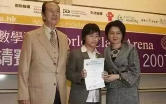 奚夢瑤與何猷君「高調戀愛」能照入現實嗎?四太的經歷能給出指示
