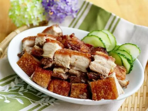 自製簡單「港式脆皮燒肉」,結果香到一家人!!