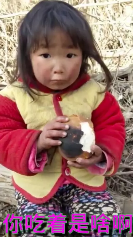 媽媽不要我了… 小女孩撿破爛過日子 她大聲說不苦:「我來養爸爸!」