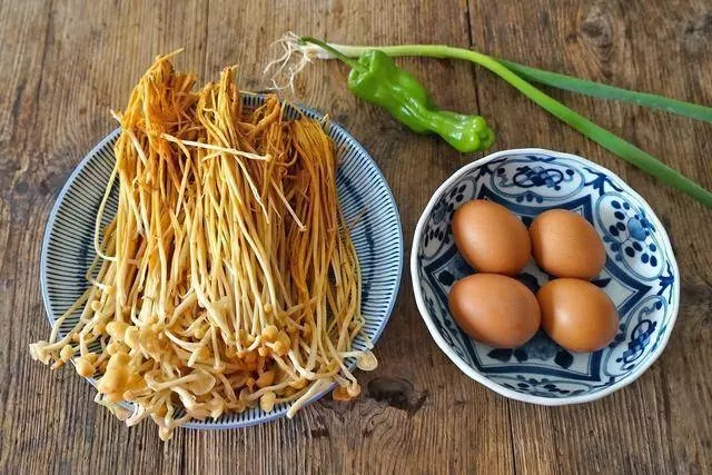 金針菇和雞蛋炒才是絕配! -