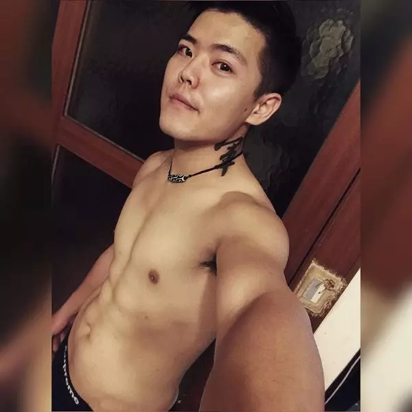 用半年從「101kg肥肚男→六塊肌型男」 他公開減肥菜單:這東西千萬別吃!
