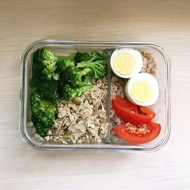 【誰說減肥需要節食?30個讓您愛上的減肥食譜,月甩8公斤!】 -