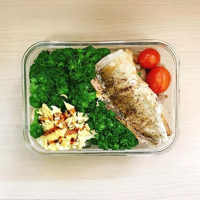 【誰說減肥需要節食?30個讓您愛上的減肥食譜,月甩8公斤!】 -