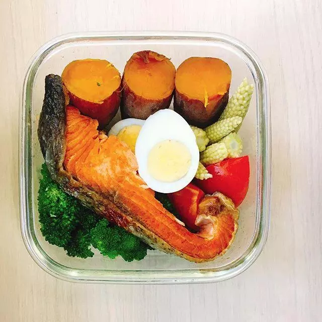 【誰說減肥需要節食?30個讓您愛上的減肥食譜,月甩8公斤!】 -